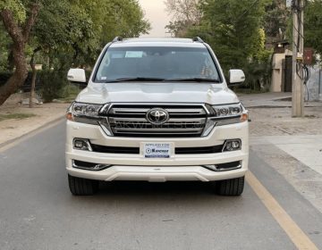 V8 Toyota