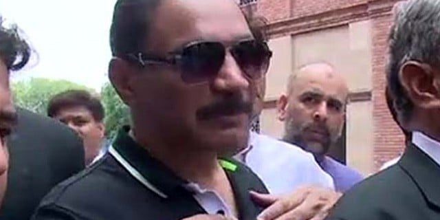 Abid Boxer Police Men