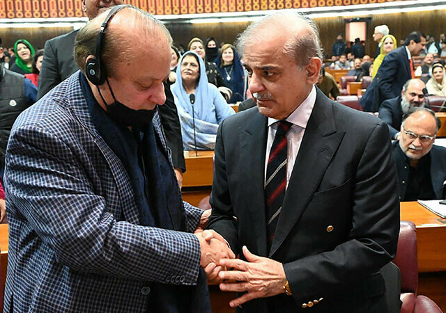 قومی اسمبلی میں نواز شریف اور شہباز شریف کی ملاقات