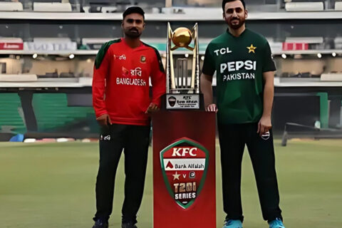 پاکستان اور بنگلادیش کے کرکٹ کپتان ٹرافی کے ساتھ