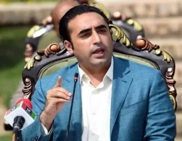 بلاول بھٹو کی پریس کانفرنس کرتے ہوئے فائل فوٹو