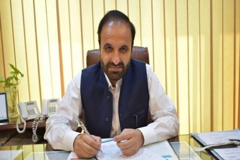 ٹانک میں شہید کیے گئے ڈی جی الیکشن کمیشن شمشاد خان کی یادگار تصویر
