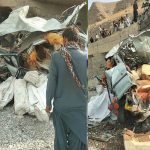 مچھ میں ٹرک اور وین میں خوفناک تصادم کے بعد تباہی کا منظر