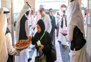 ضیوف خادم الحرمین الشریفین پروگرام کے تحت آنے والے عمرہ زائرین کے چوتھے اور آخری گروپ کا استقبال