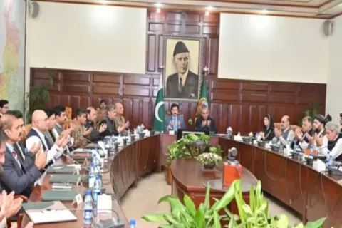 گورنر خیبرپختونخوا ایپکس کمیٹی کے اجلاس کی صدارت کررہے ہیں