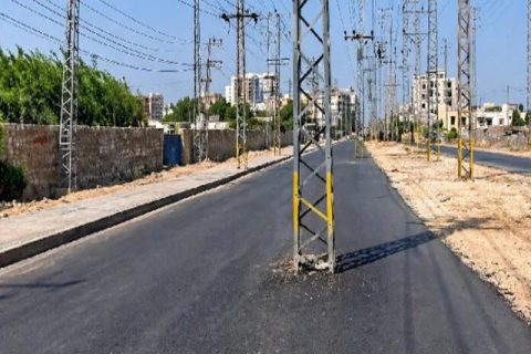 سوشل میڈیا پر شور مچا تو حیسکو جاگ اٹھا! سڑک کے بیچ نصب کھمبے ہٹانے کا کام شروع