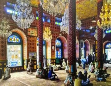 مقبوضہ کشمیر کی ایک مسجد کا منظر