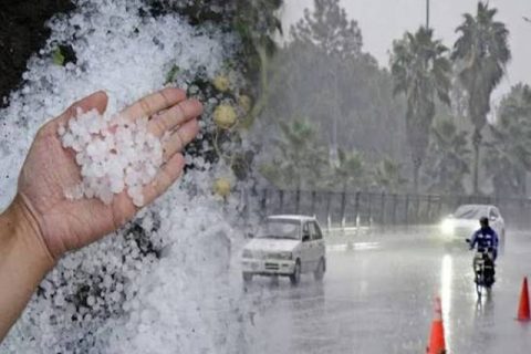 لاہور میں ژالہ باری کا منظر