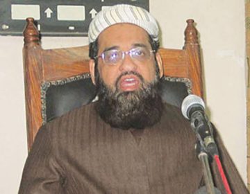 مولانا محمد حنیف جالندھری کی تقریر کے دوران لی گئی تصویر