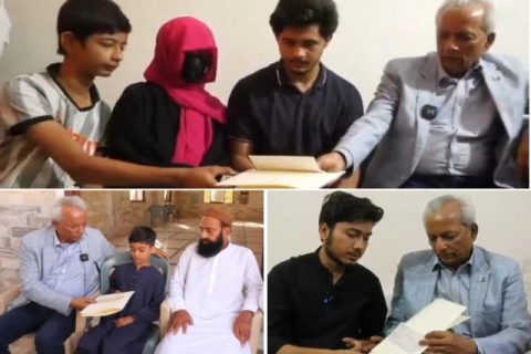 گورنر سندھ نہال ہاشمی صومالیہ میں شہید پاکستانیوں کے لواحقین میں چیک تقسیم کرتے ہوئے